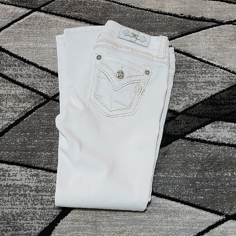 MISS ME EMBROIDERED WHITE FAUX-FLAP RHINESTONES POCKETS MID-RISE SKINNY JEAN